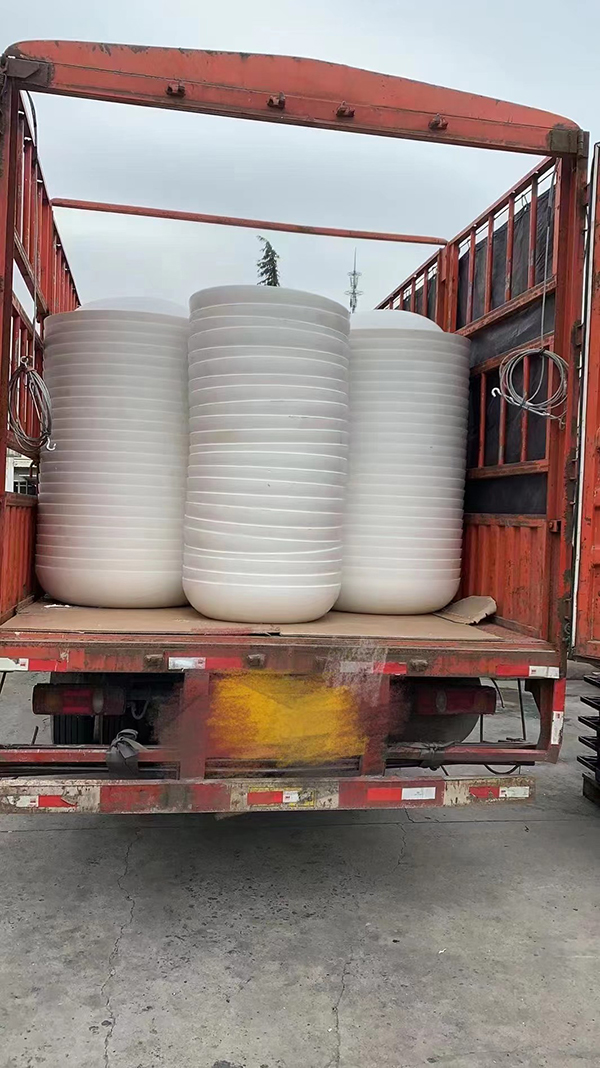 圓形玻璃鋼花盆（pén）